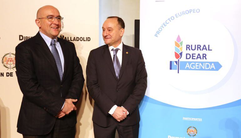 El presidente de la Diputación y el rector de la Universidad de Valladolid, durante la presentación del estudio