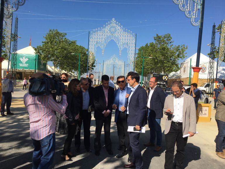 Visita del alcalde al ferial de Granada días antes del comienzo del Corpus 2018