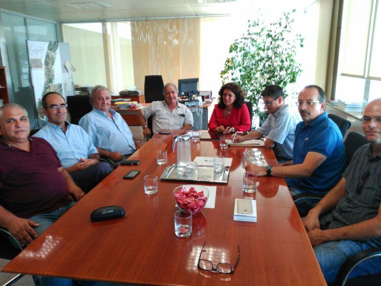 Imagen de archivo de Pepa Marí en una reunión con taxistas