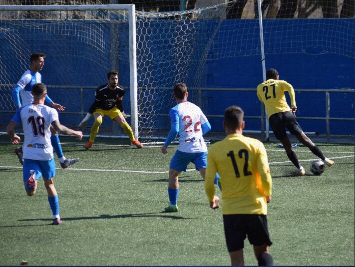 Jean-Paul, jugador del Hércules, frente al CD Ebro