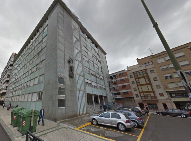 Edificio provisional donde se ubica la Audiencia Provincial