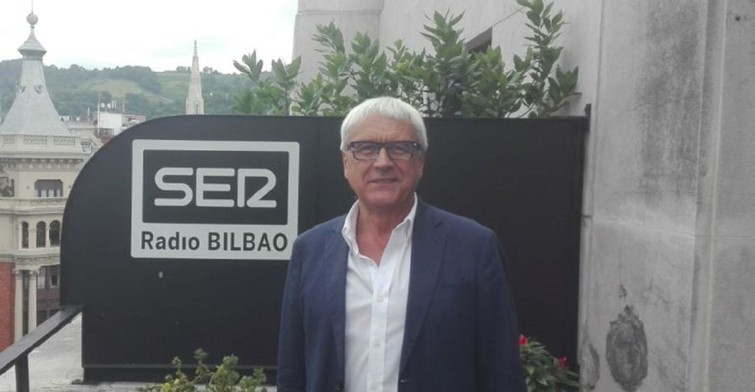 Vicente Reyes en la terraza de Radio Bilbao