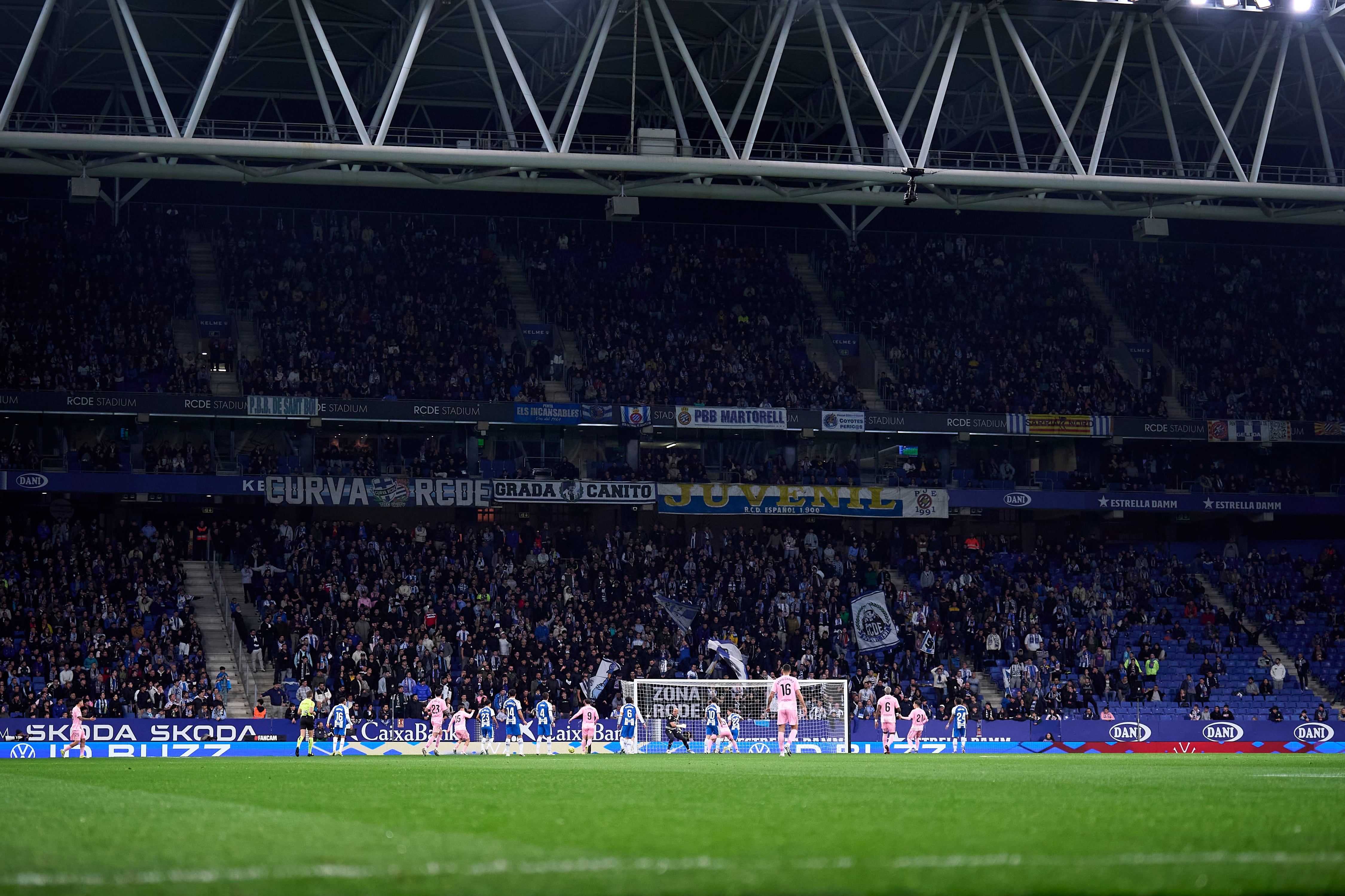 Imagen del estadio del RCD Espanyol durante un partido de liga