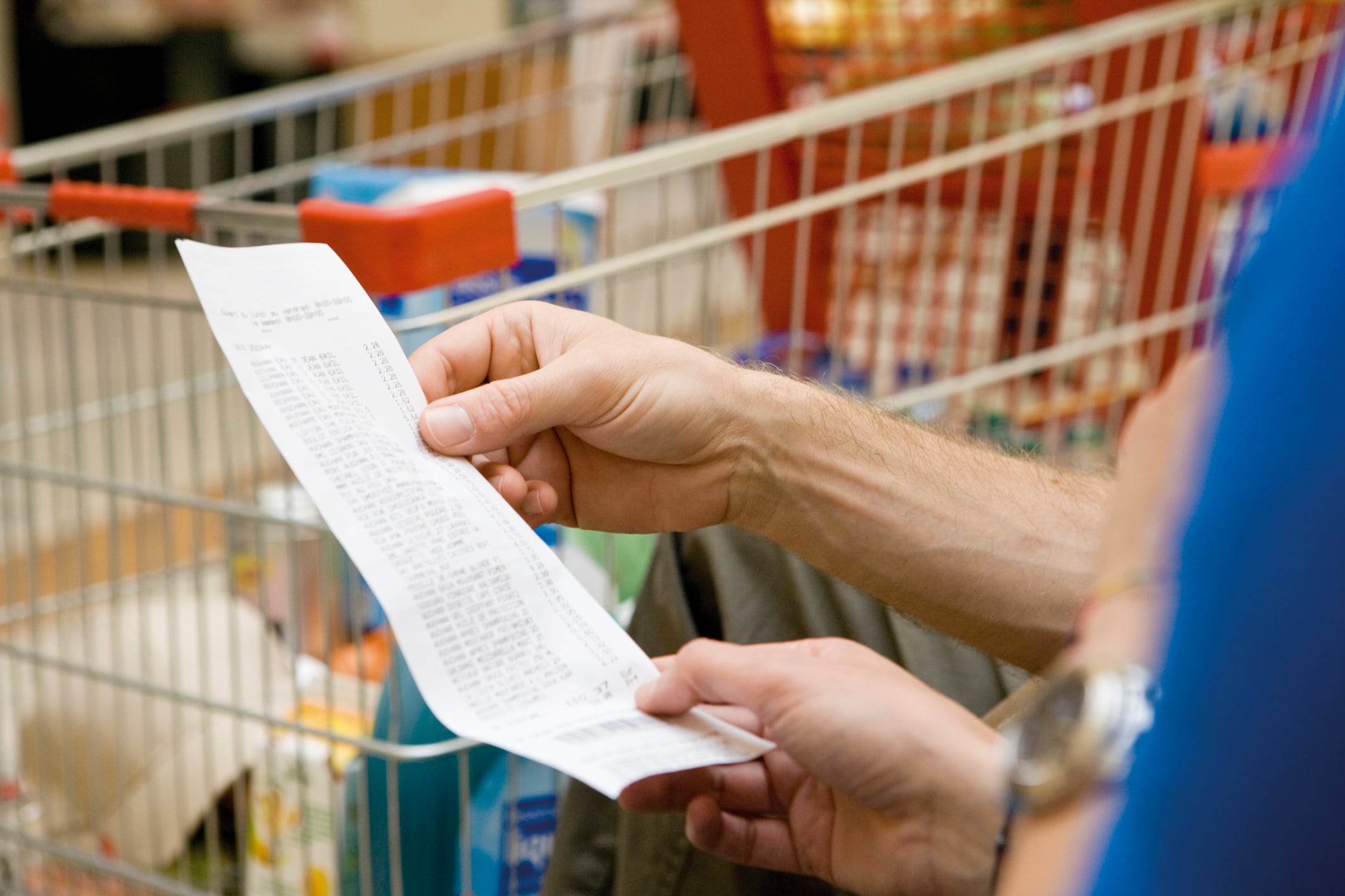 Ticket de compra en un supermercado. Recurso.