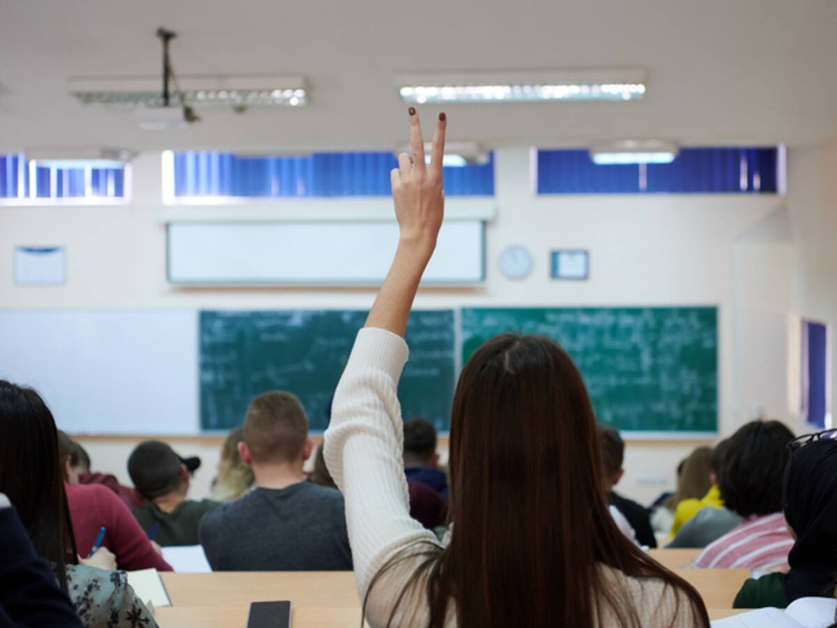 La profesora que ha donado 1.000 millones para pagar a perpetuidad la matrícula de estudiantes de Medicina y Acentos Andaluces
