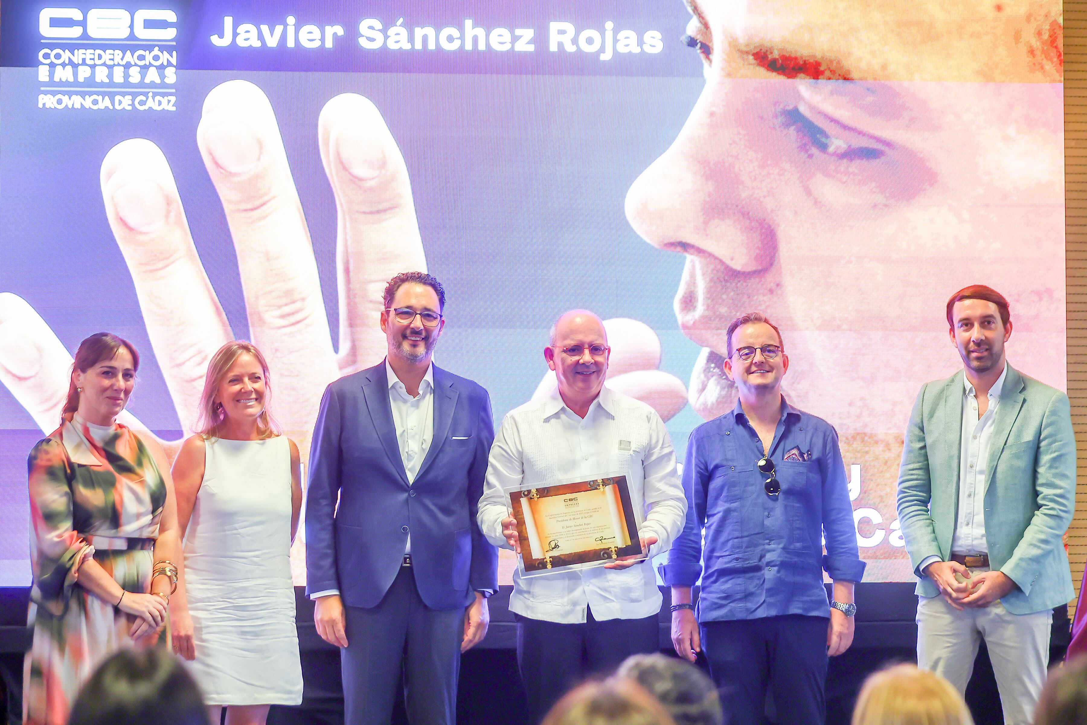 De Izquierda a derecha, Laura Bahamonde, Begoña Romero, José AndrésSantos, Javier Sánchez Rojas, Francisco Arroyal y Juan Antonio Parra