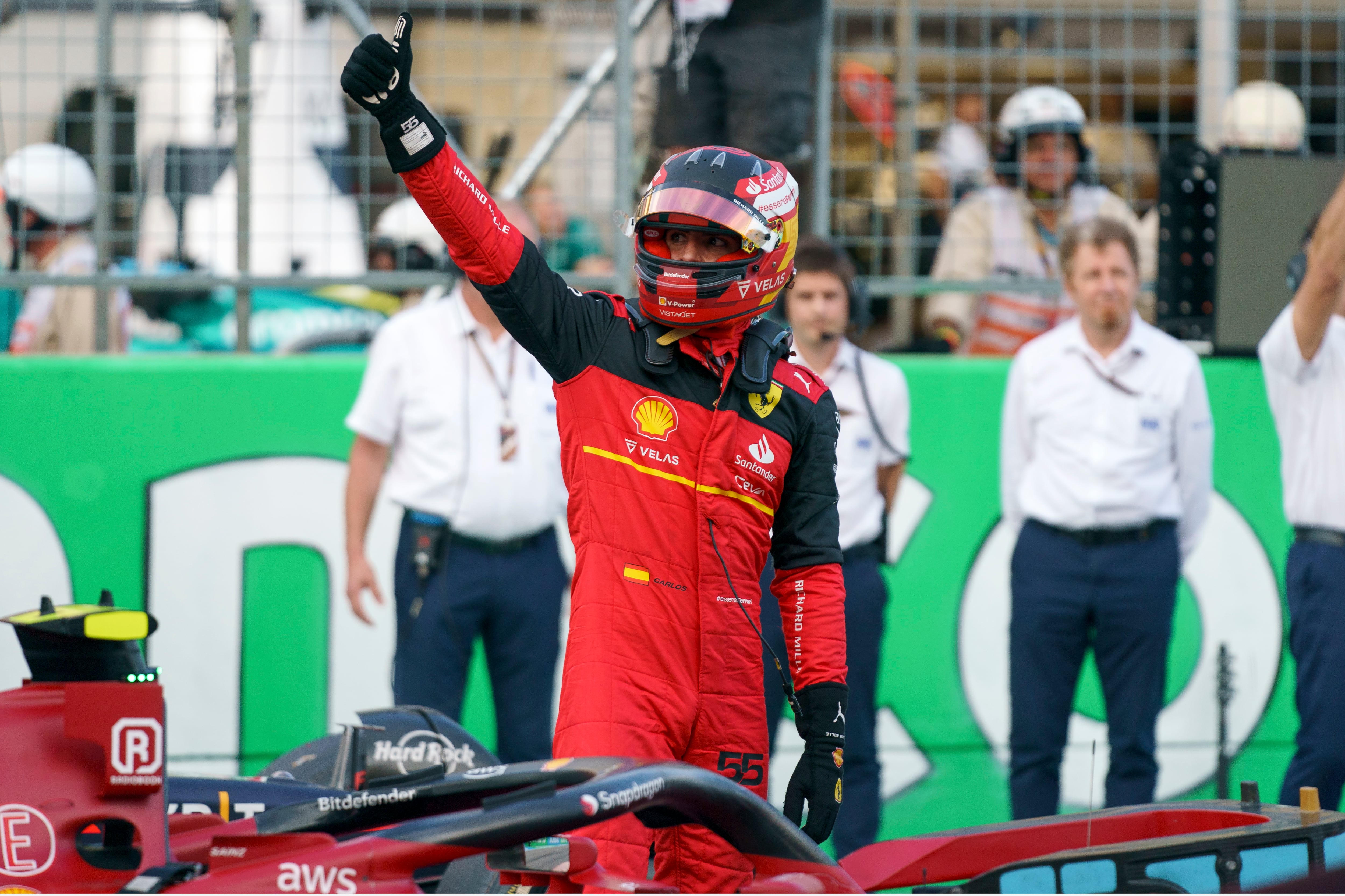 Carlos Sainz celebra su pole position en Austin.