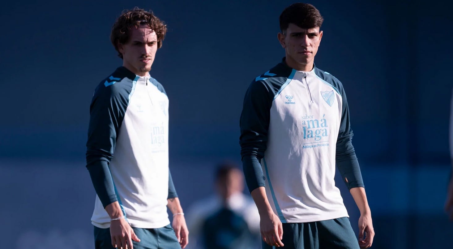 Recio, a la derecha, e Izan Merino, en el entrenamiento del lunes