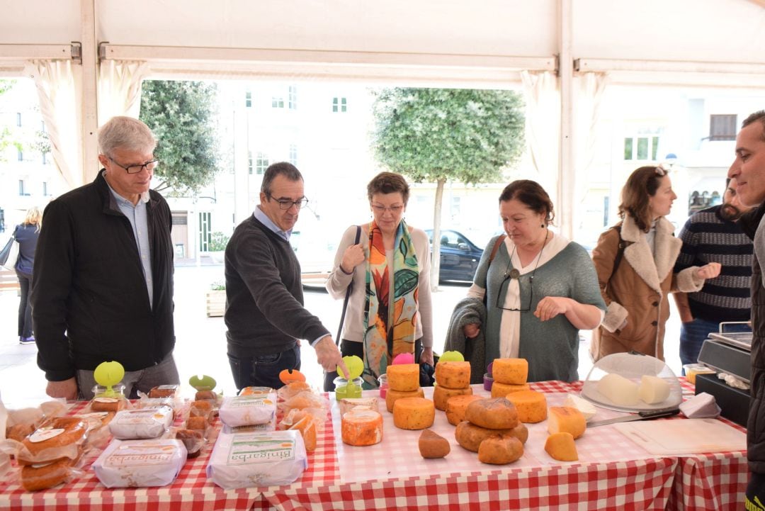 Els candidats al mercat artesà de Ferreries