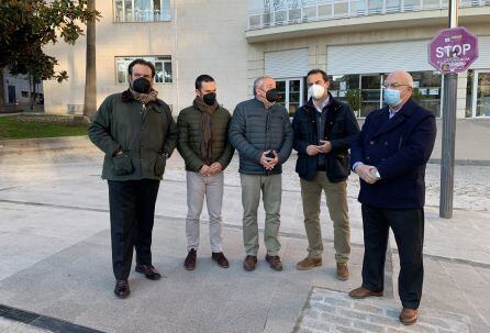 De izquierda a derecha, Manuel Alfonso Torres (Infaoliva), Elio Sánchez (Upa), Antonio Cruz (Cooperativas Agroalimentarias), Juan Luis Ávila (Coag) y Luis Carlos Valero (Asaja).