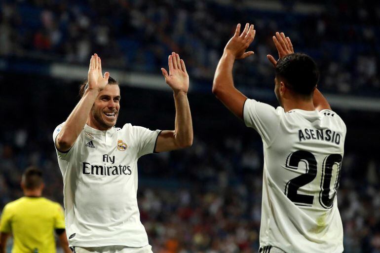 Bale celebra su gol con Asensio