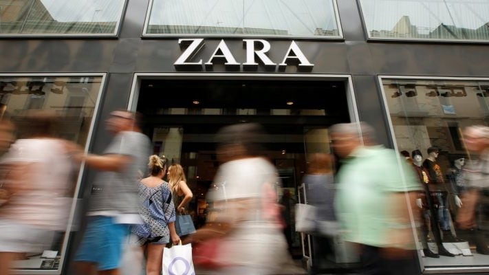 Entrada de una tienda de Zara en Barcelona. 