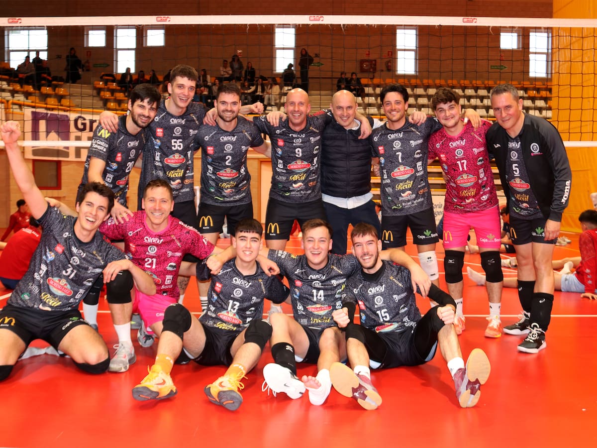 Fernando Soria (Capitán Sporting Soria) - El Moreno Sáez Sporting Soria se proclama campeón de Liga en Primera división