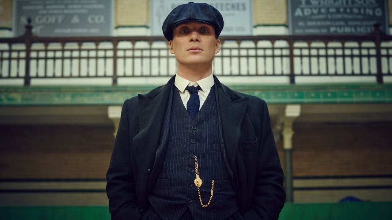 Cillian Murphy interpretando a Thomas Shelby en la serie de Netflix 'Peaky Blinders'.