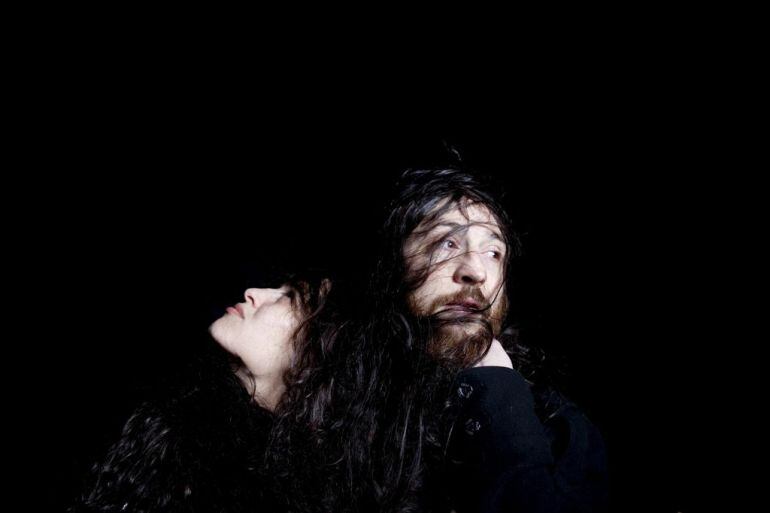 Sílvia Pérez Cruz y Raül Fernández recrean temas de Edith Piaf, Leonard Cohen y Enrique Morente, entre otros, en su disco &#039;granada&#039;.