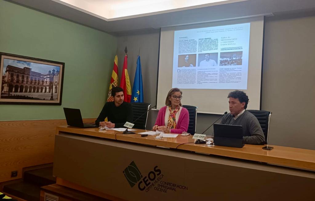 Pablo Villacampa, Anabel Costas y Fernando Blasco, en la presentación de los Talleres de Gestión de la Asociación Provincial de Hostelería