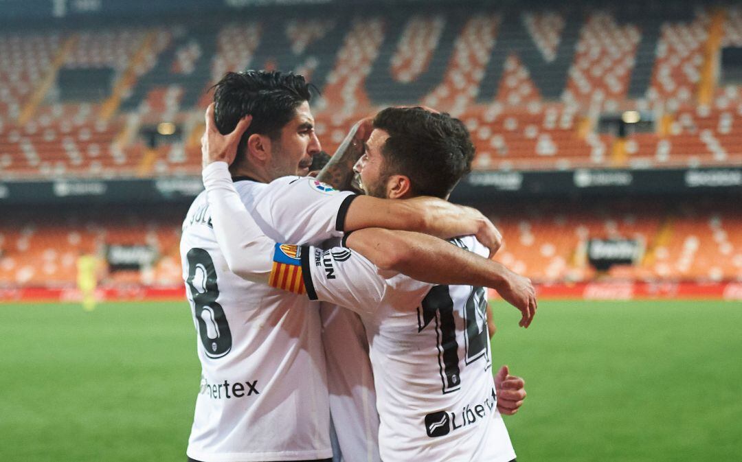 Valencia players celebrates during the la liga match between Valencia and Villarreal at Estadio de Mestalla