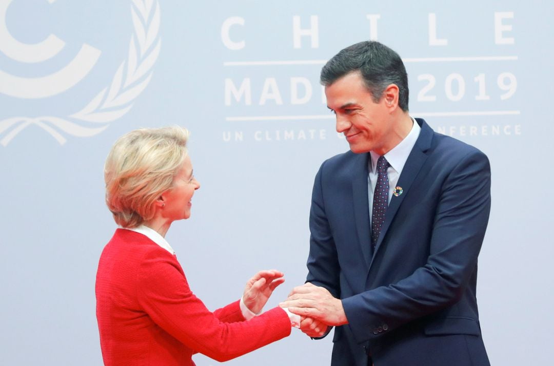 La presidenta de la Comisión Europea Ursula von der Leyen con el presidente del Gobierno Pedro Sánchez. 