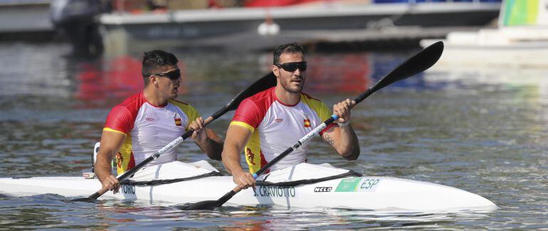 El español Saúl Craviotto junto a su compañero Cristian Toro participan  en la prueba de kayak doble (K2) de 200 m.