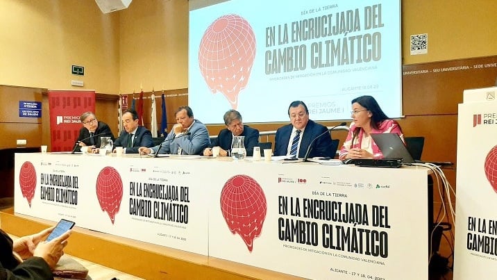 Alicante conmemora el Día de la Tierra con actividades educativas y un debate científico en la UA