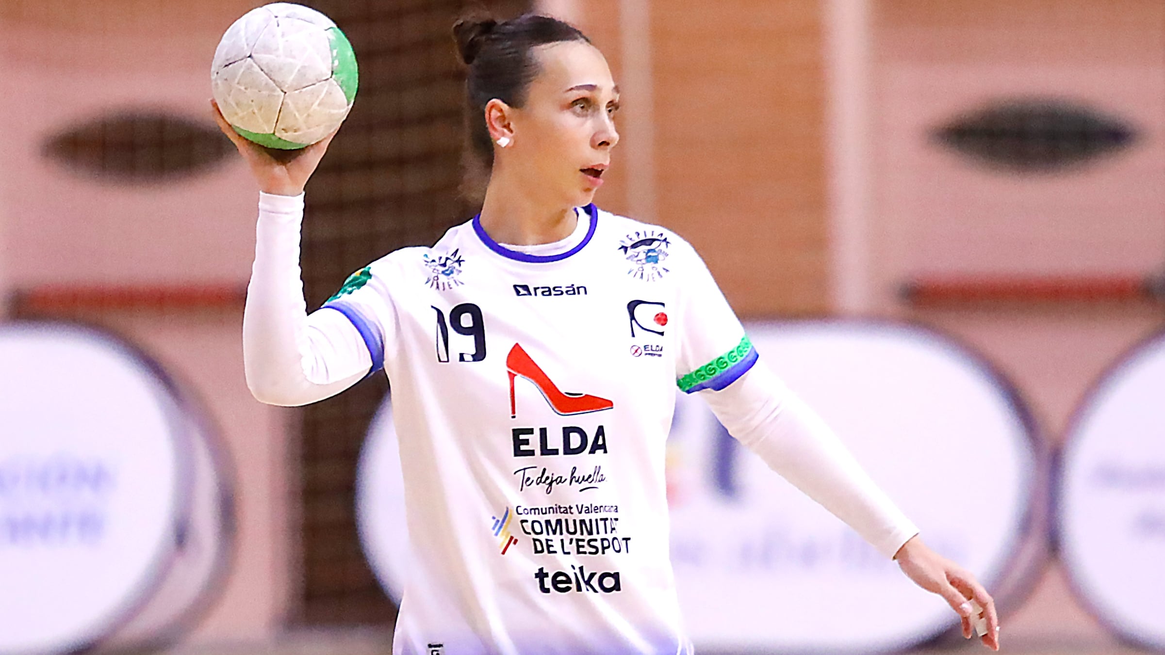 Malena Valles, máxima goleadora del Elda Prestigio