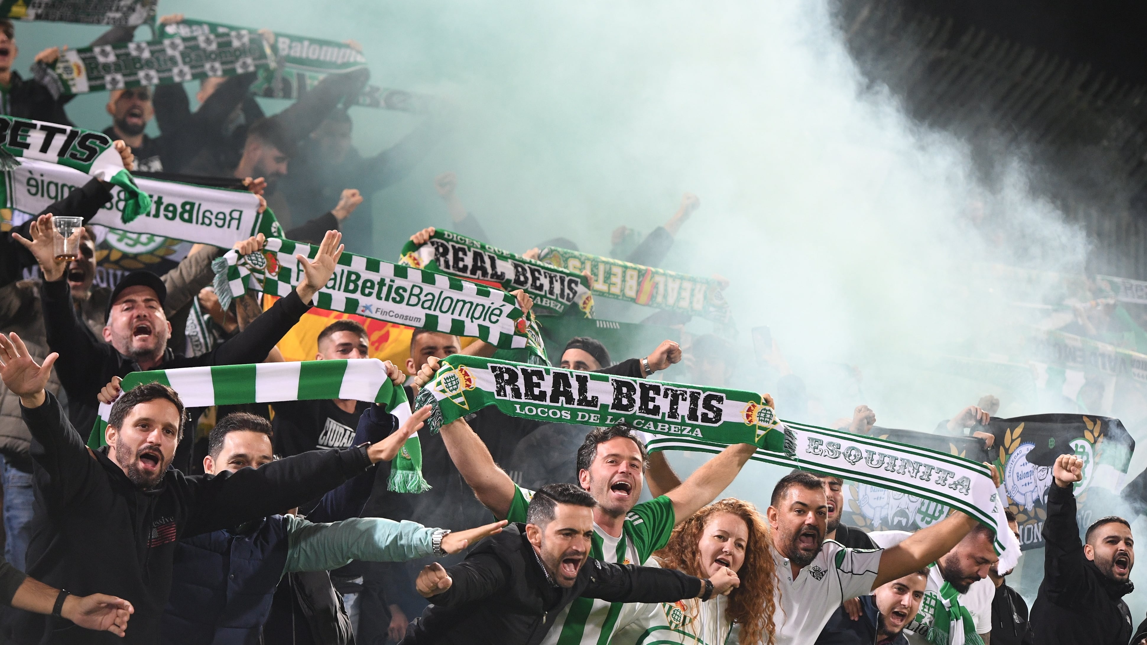 Razgrad (Bulgaria), 27/10/2022.- Real Betis supporters react before the UEFA Europa League group C soccer match between Ludogorets Razgrad and Real Betis in Razgrad, Bulgaria, 27 October 2022. EFE/EPA/VASSIL DONEV
