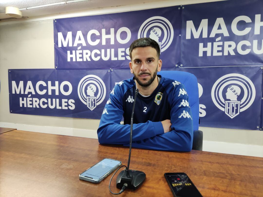 Raúl Ruiz, en la sala de prensa del Rico Pérez