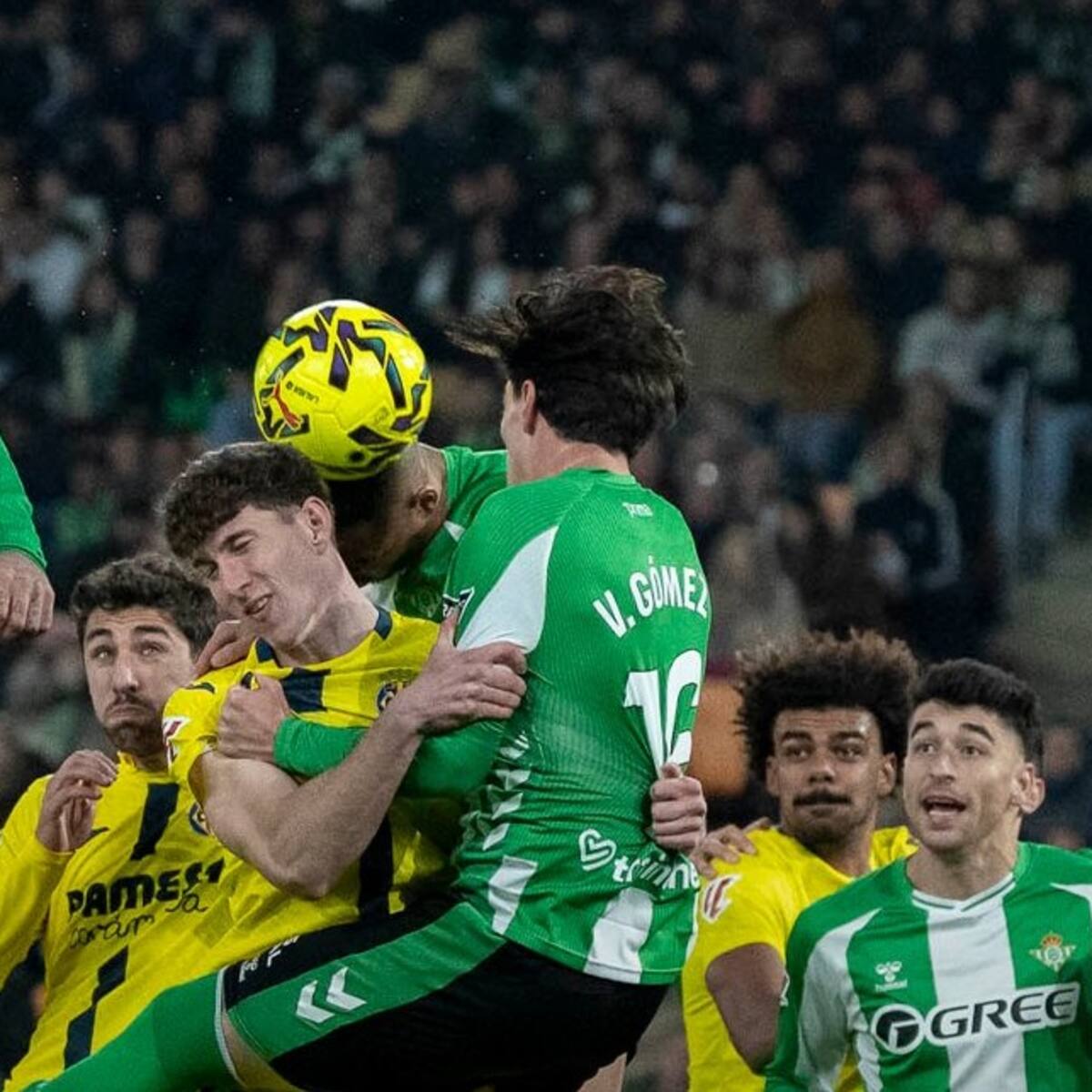 El Villlarreal cae 2-0 en su visita al Betis y cede algo de ventaja ante sus rivales por puestos europeos