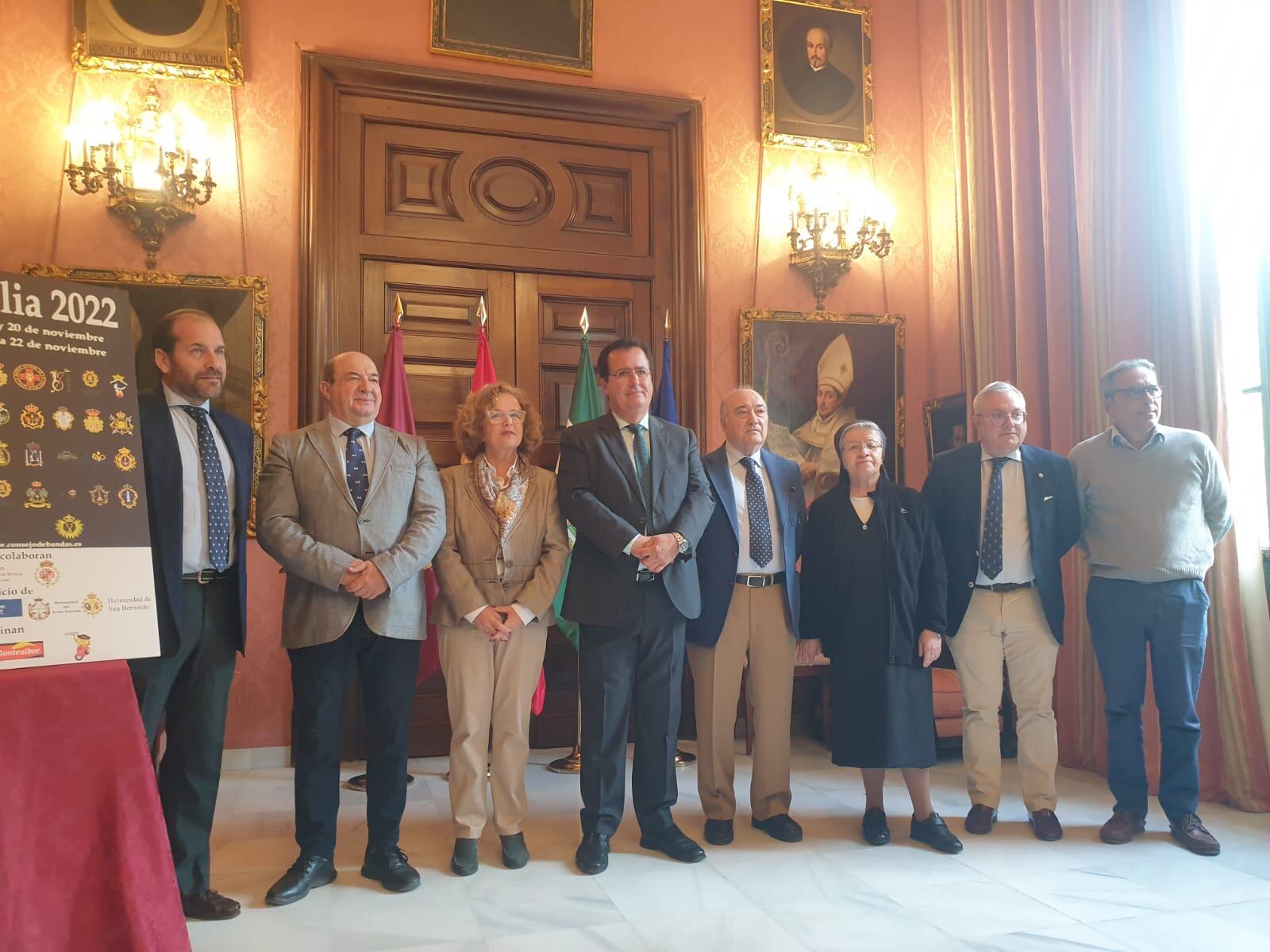 Foto de familia en la presentación de los conciertos programados por el Consejo de Bandas por la festividad de Santa Cecilia