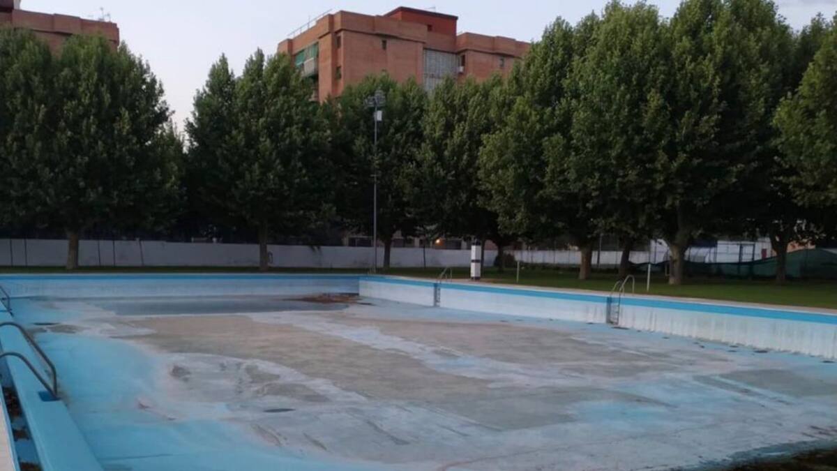 Reportaje Piscinas Municipales Fuensanta y Calle Marbella