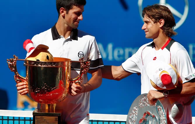 El tenista español felicita al serbio, que se impuso en la final del Open de China 2010