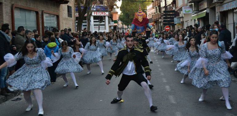 Harúspices, ganadores del Arlequín de Oro 2015, desfilando con el montaje "El Cascanueces" con el que desfilarán en Almagro, Bolaños y Ciudad Real