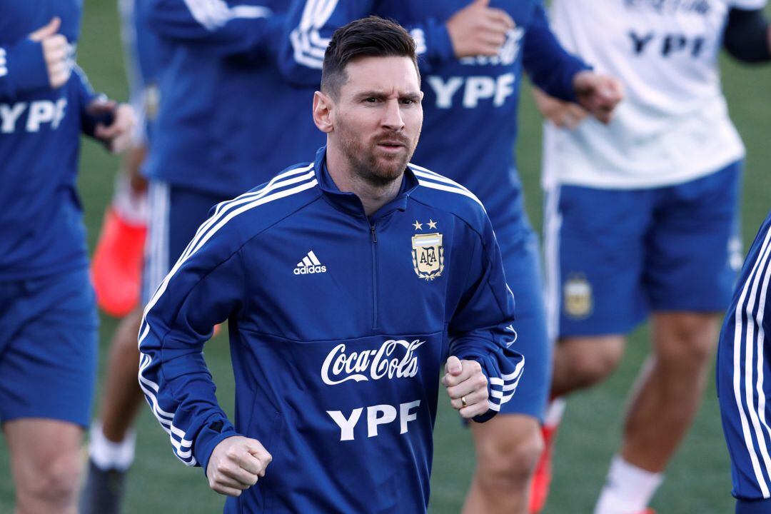 Leo Messi entrena junto a sus compañeros de selección en Valdebebas