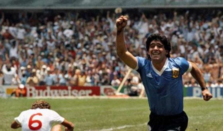 Maradona tras uno de sus goles en el Mundial