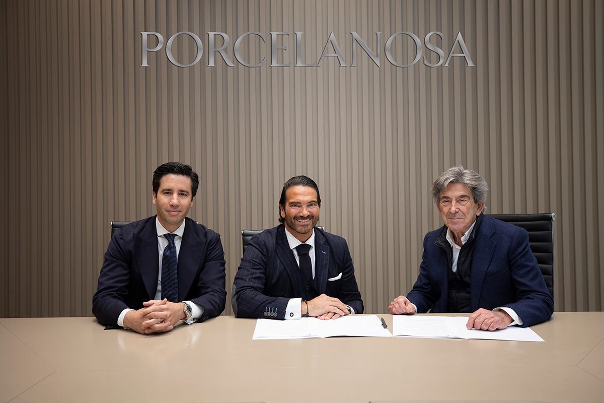 Pedro Marchante (director comercial de Porcelanosa Cataluña), Juan-Galo Macià (CEO de Engel & Völkers Iberia) y Héctor Colonques (Presidente de Porcelanosa Grupo).