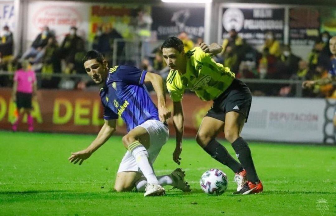 Bodiguer cerca de salir del Cádiz CF