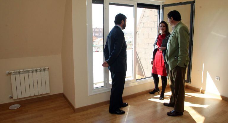 La concejala de Urbanismo del Ayuntamiento de Valladolid, Cristina Vidal, visita las primeras Viviendas de Protección Oficial (VPO) que se entregarán en el plan parcial &#039;Los Viveros&#039;