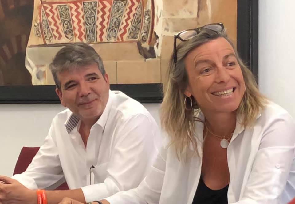 La primera teniente de alcalde del Ayuntamiento de Córdoba, Isabel Albás, junto al que será el candidato de Ciudadanos a las elecciones municipales de 2023, Jesús Lupiáñez