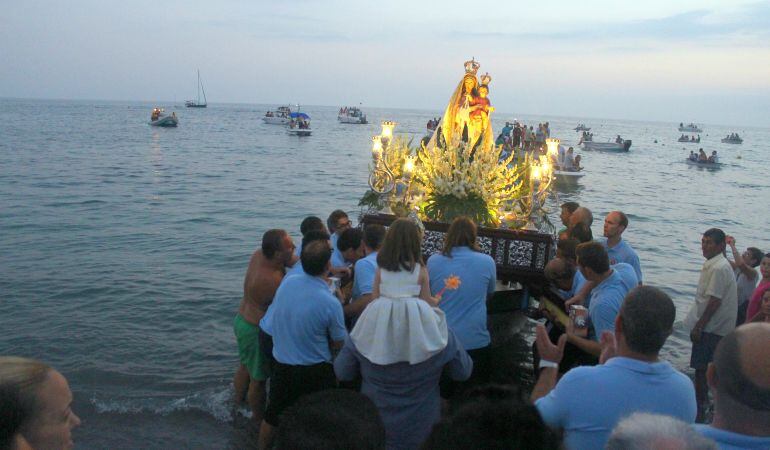 Procesión marítima de la Virgen del Carmen.