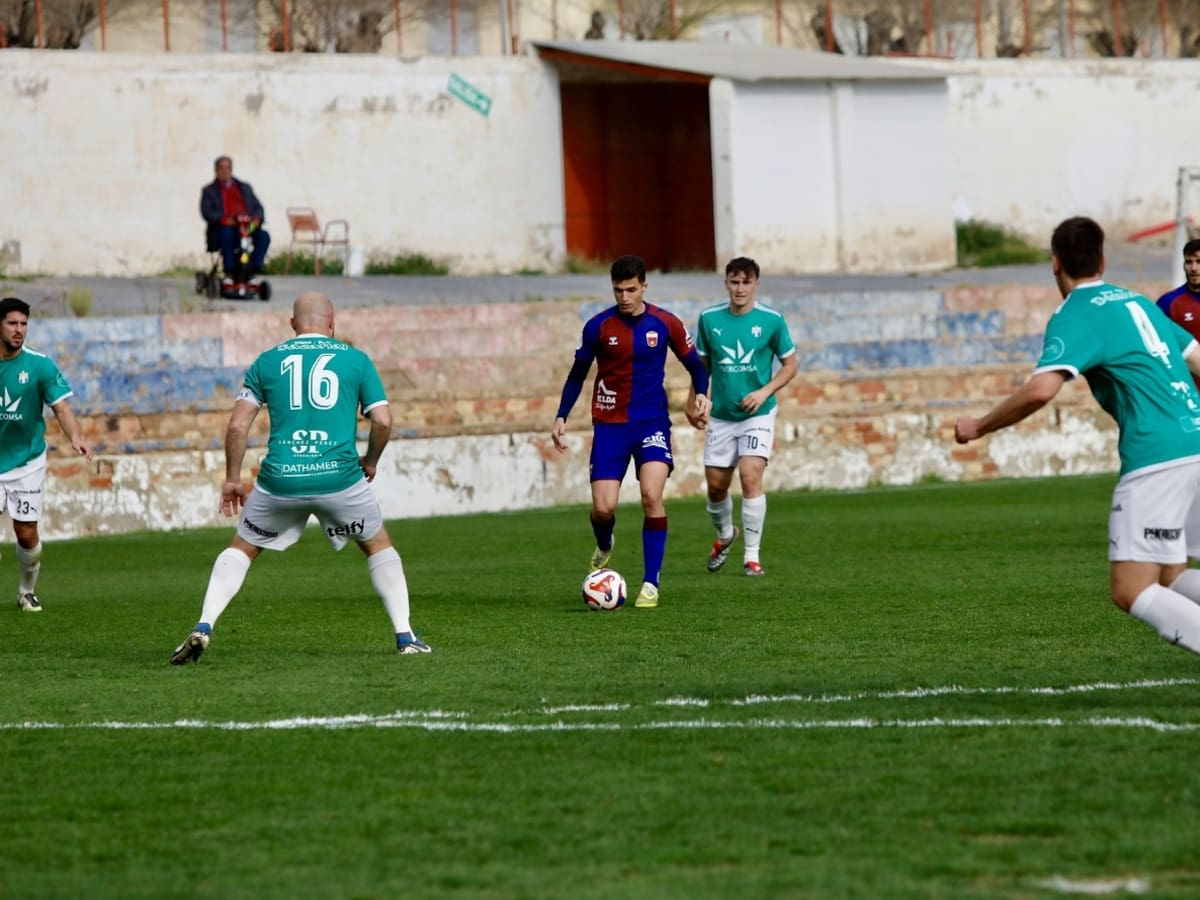 El Eldense B vence al Thader de Rojales y se coloca a dos puntos del líder (2-0)