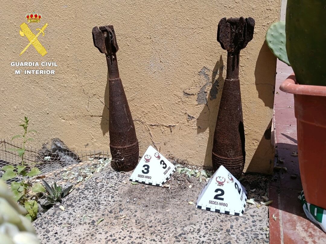 Artificieros de Lanzarote desactivan dos proyectiles en Corralejo
