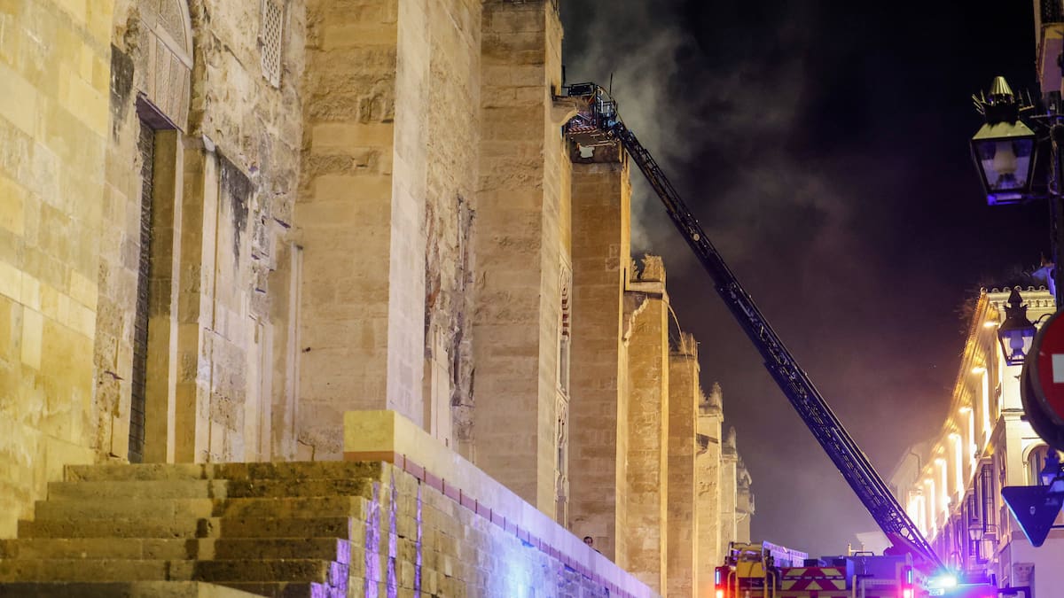 El incendio en la Mezquita Catedral deja la imagen más impactante del año 2025