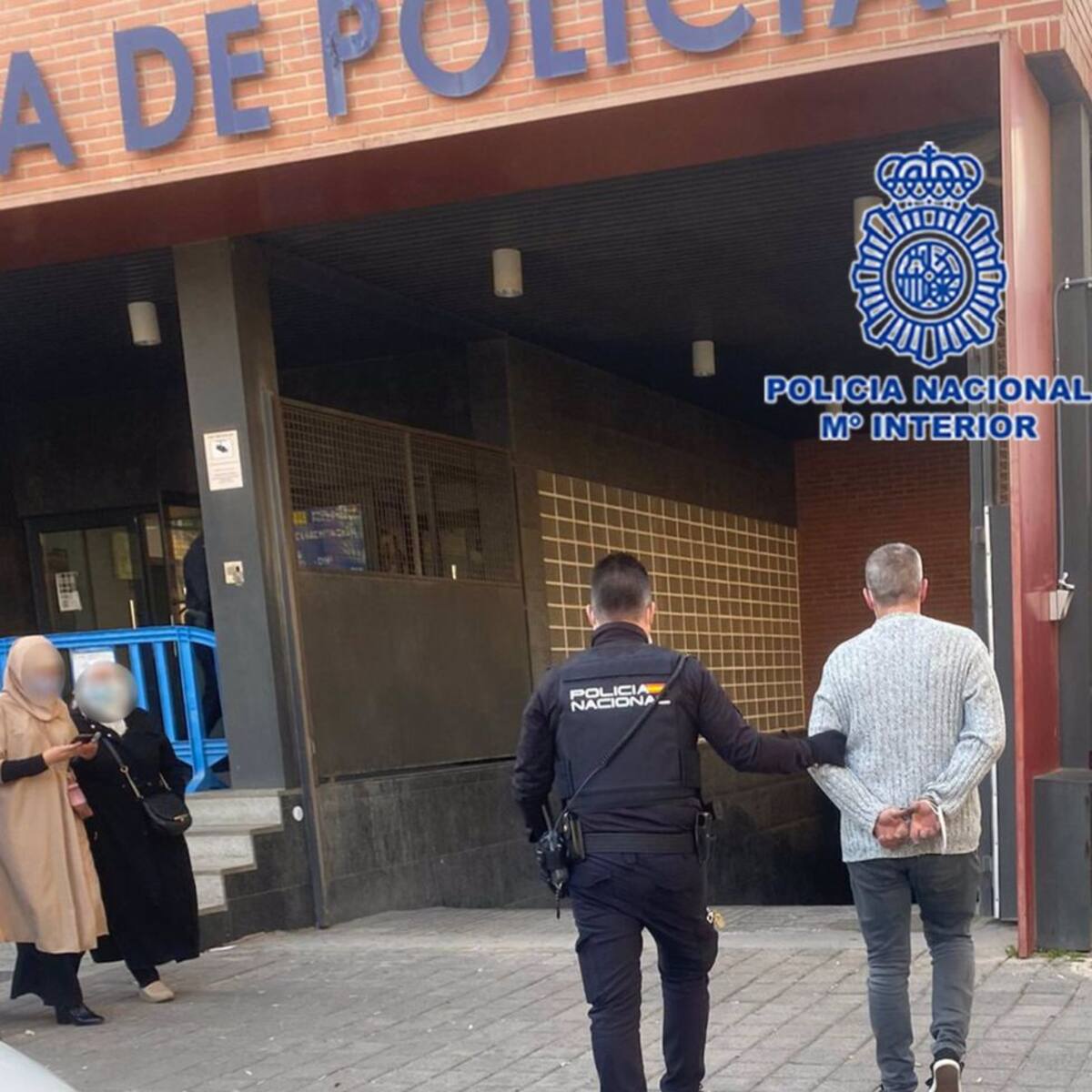 Detenido un hombre que, tras intentar robar el móvil a una mujer, fue retenido por varios viandantes en Murcia