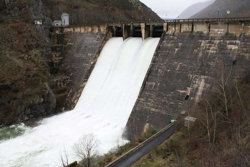 Endesa soltará agua para aliviar el embalse de Las Rozas