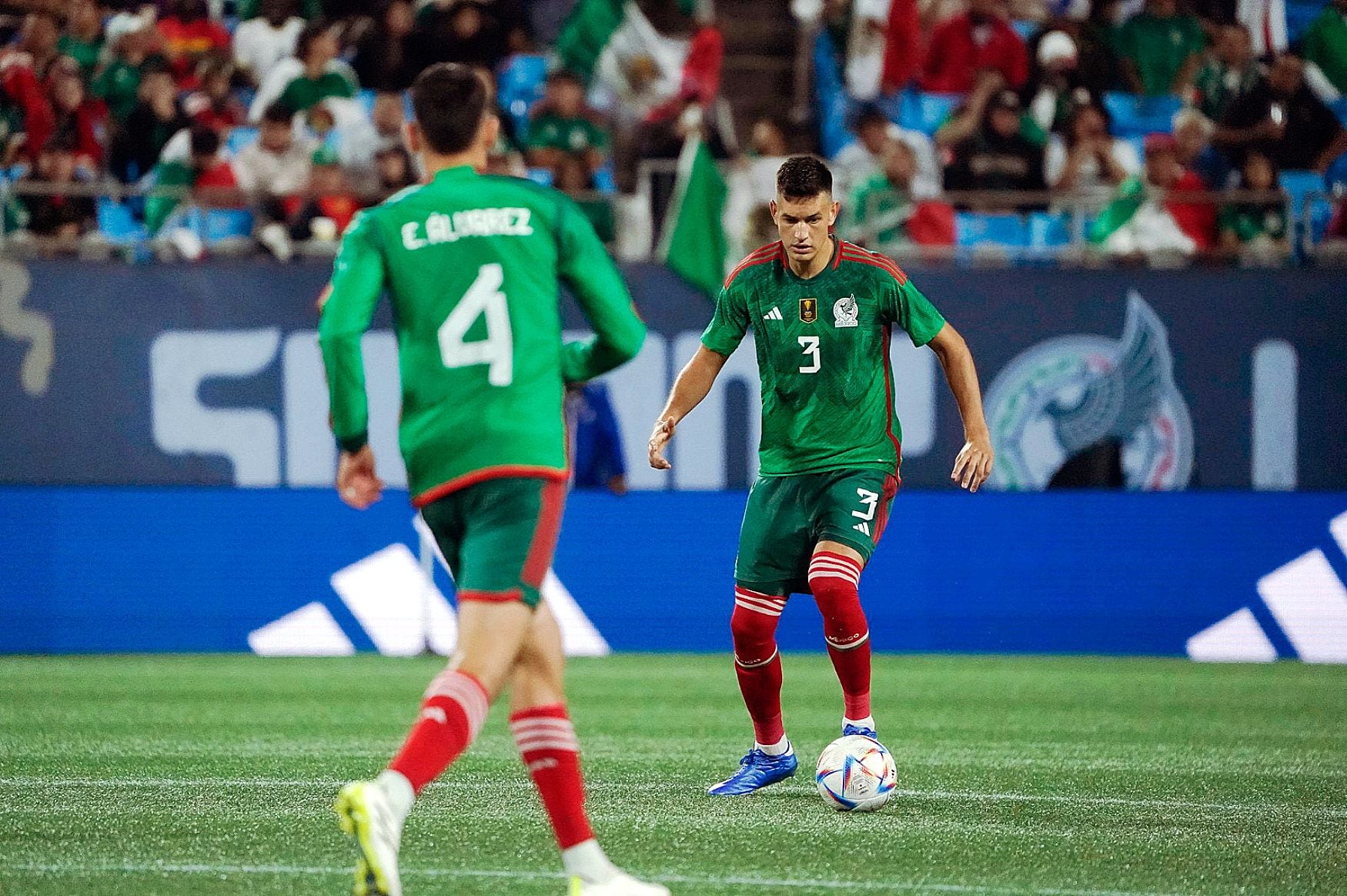 César Montes no quiere perder su puesto en la 'Tricolor'.