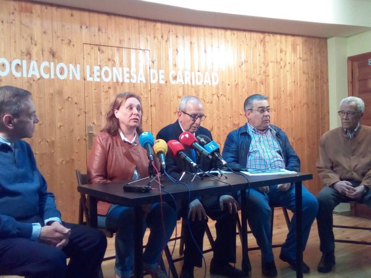 El Hogar del Transeúnte subraya que más de cien personas duermen en las calles de León