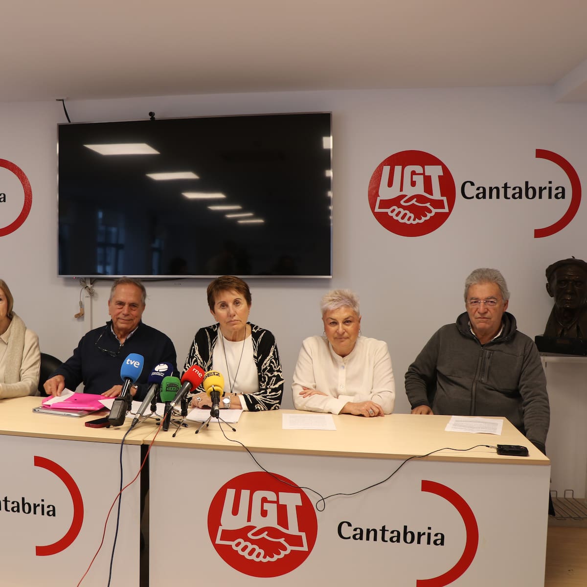 Cuatro asociaciones recurren el convenio del Servicio Cántabro de Salud con Santa Clotilde