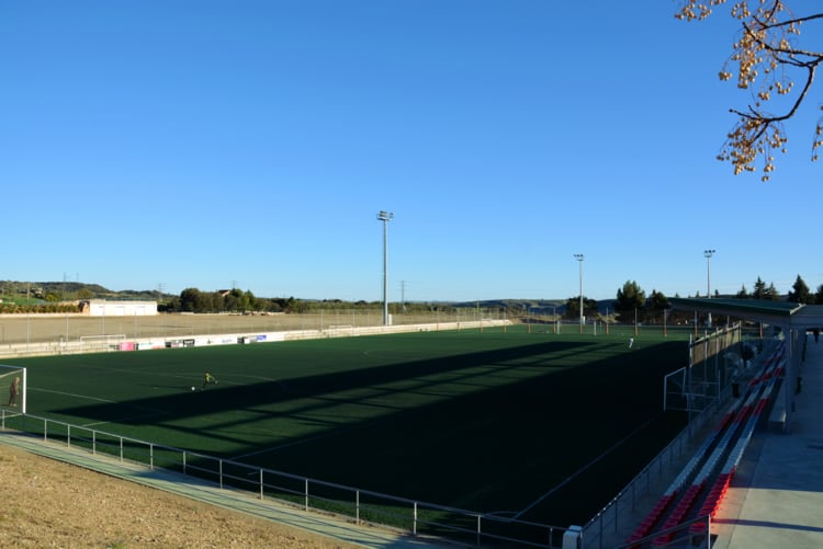 Adjudicada la renovación del césped artificial del municipal de los deportes de Barbastro. Foto: Ayuntamiento de Barbastro