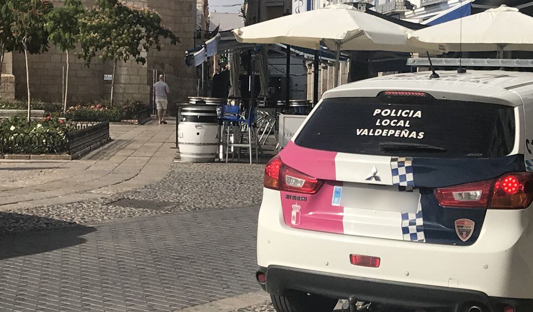 Imagen de archivo de uno de los coches patrulla de la Policía Local de Valdepeñas