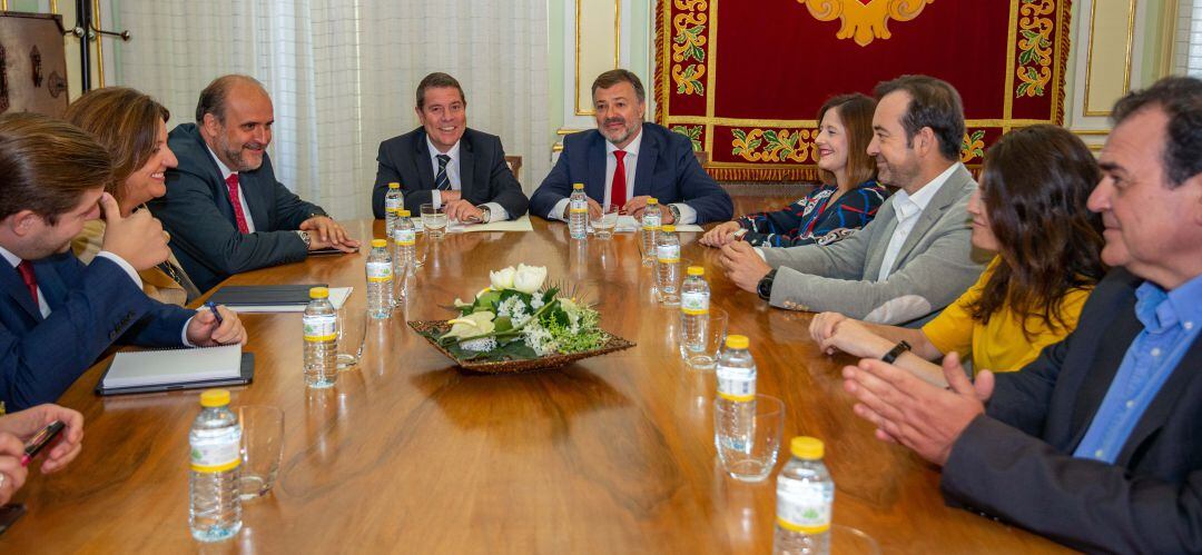 Reunión entre los dirigentes de la Junta y del Ayuntamiento de Cuenca